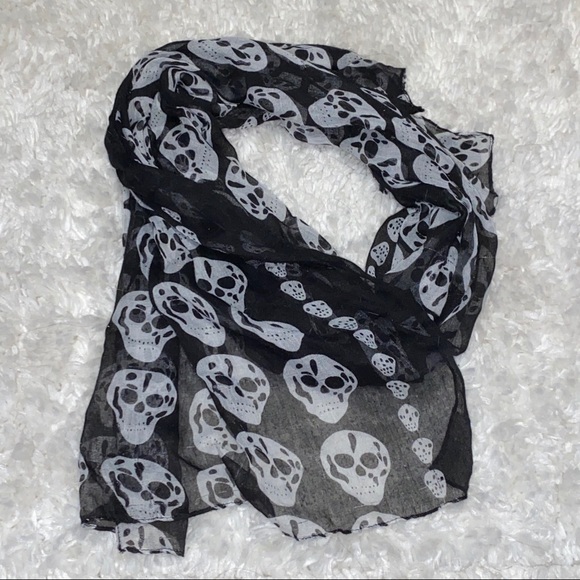 Skull Scarf